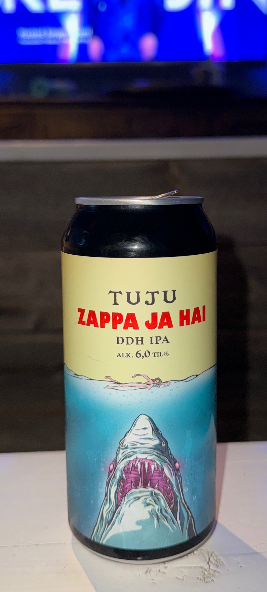 Zappa ja Hai, Finland