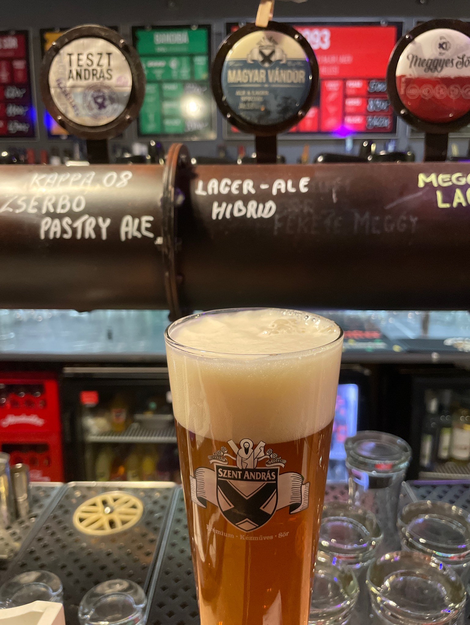 Magyar Vándor, Hungary