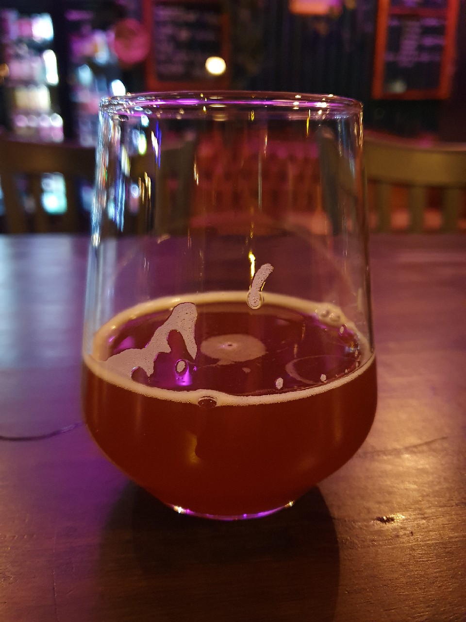 Aadama Õun, Estonia