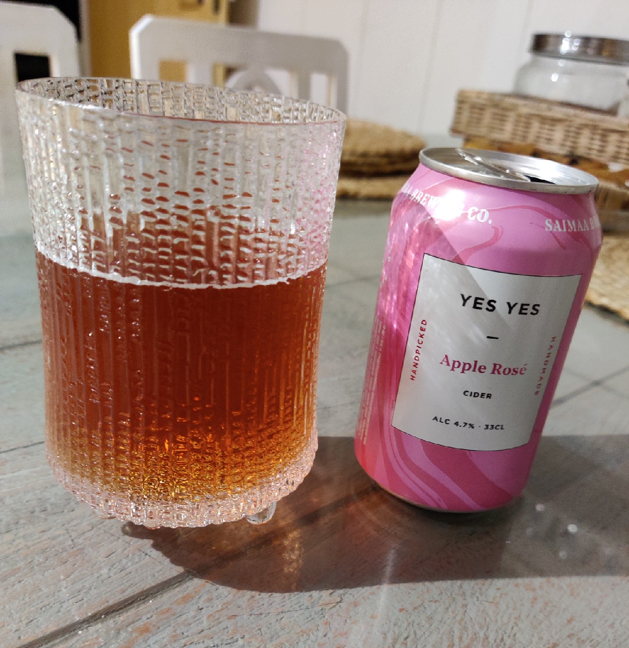YES YES: Apple Rosé, Finland
