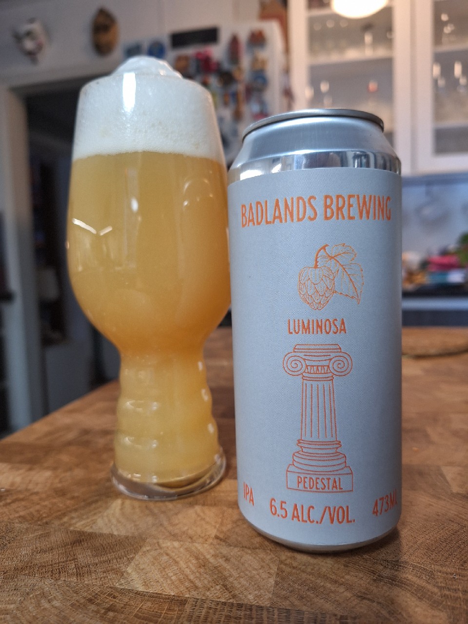 Pedestal (Luminosa), Canada