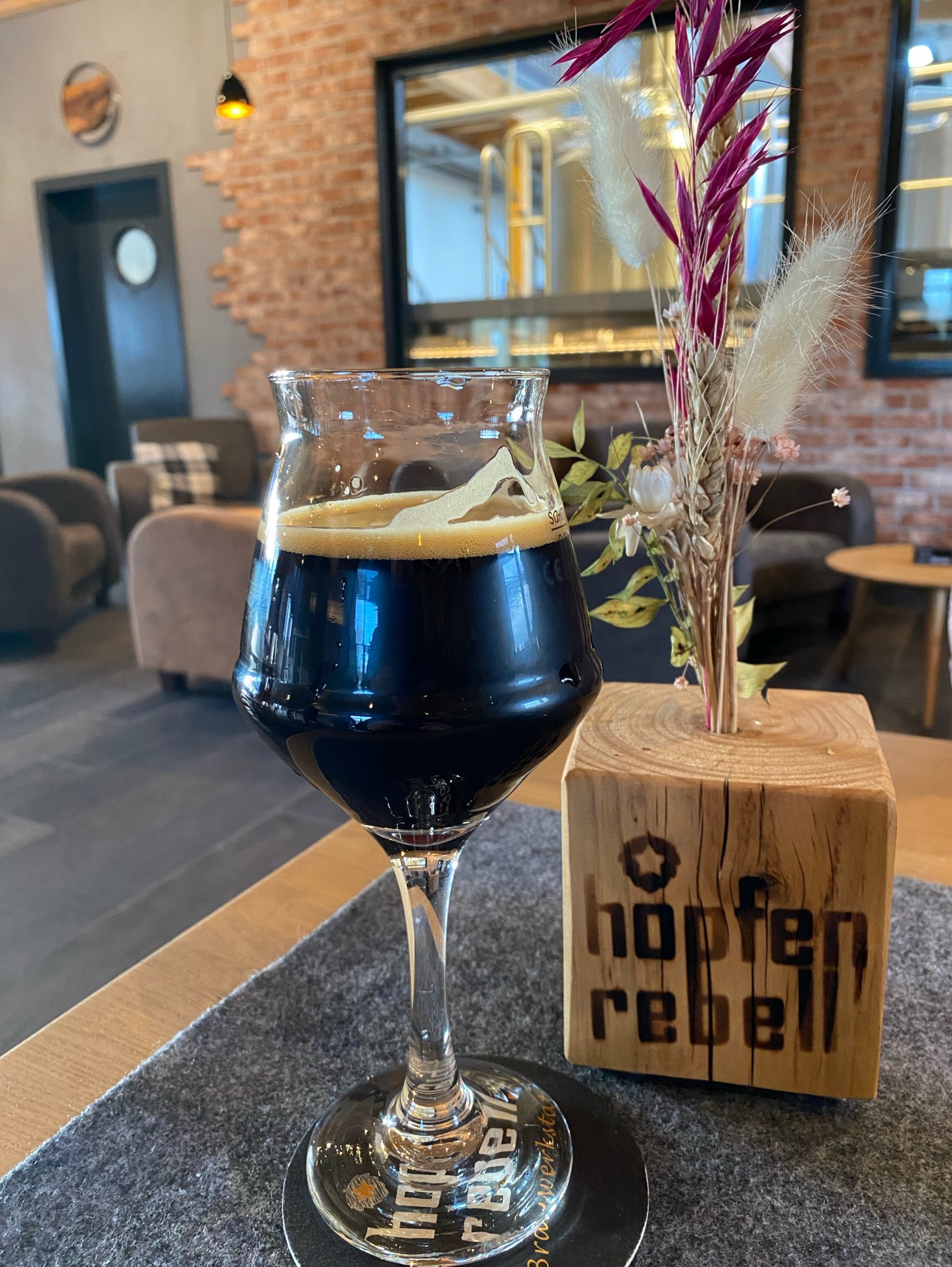 Hopfenrebell Pecan-Vanilla-Almond Pastry Stout, Germany