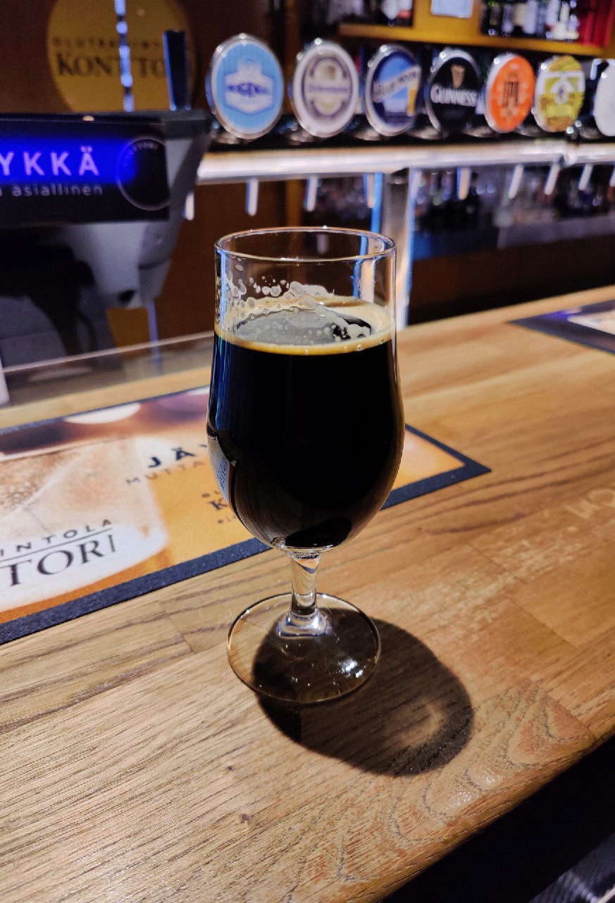 Donut Series 2.0 - Boston Cream Custard Filling With Toffee Drizzle, Norway