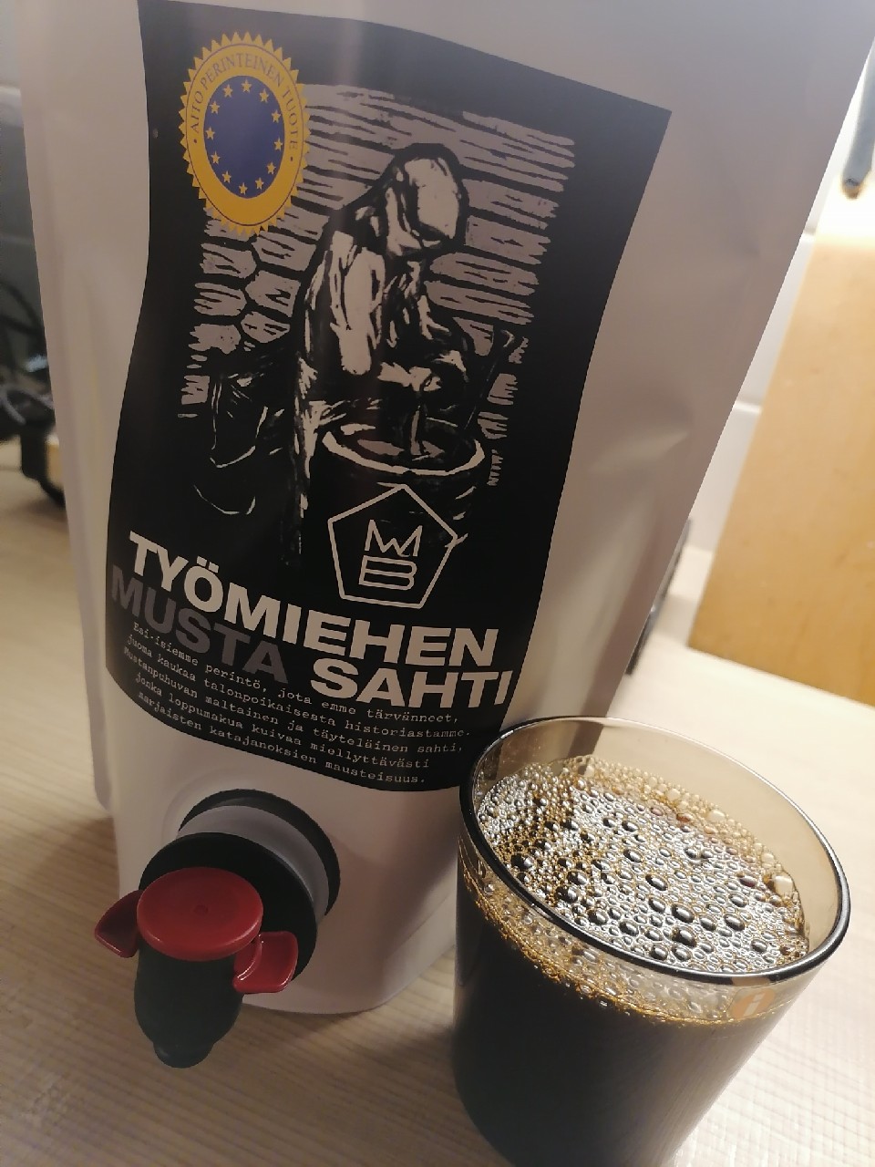 Työmiehen Musta Sahti, Finland