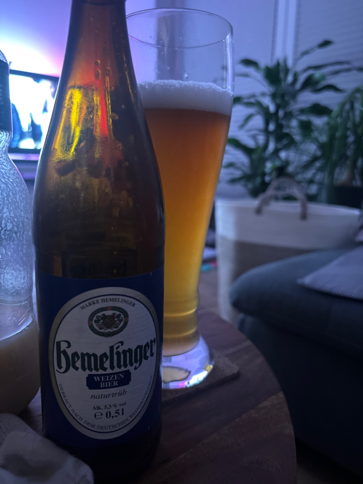 Hemelinger Weizen Naturtrüb, Germany