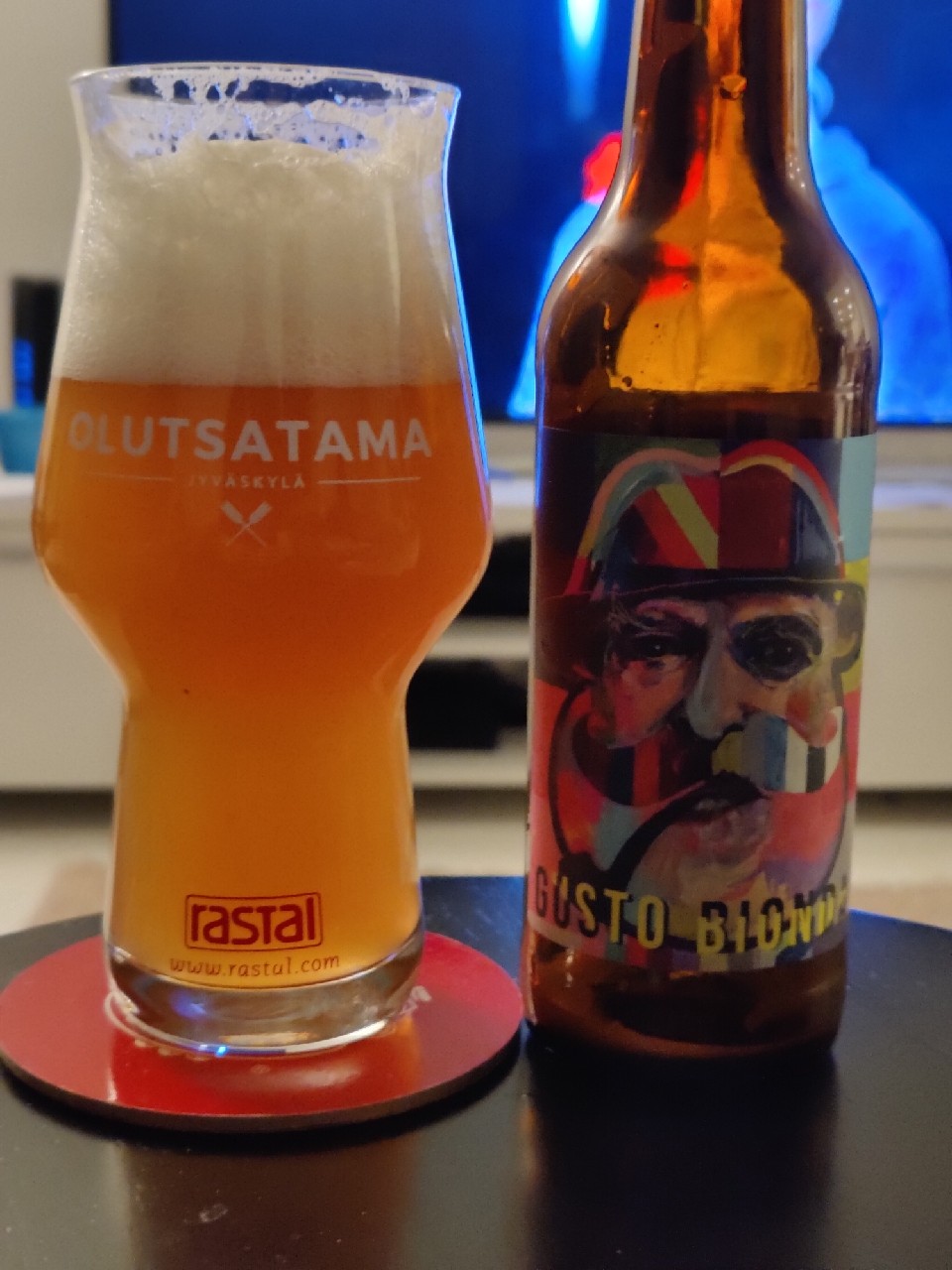 Gusto Bionda, Finland