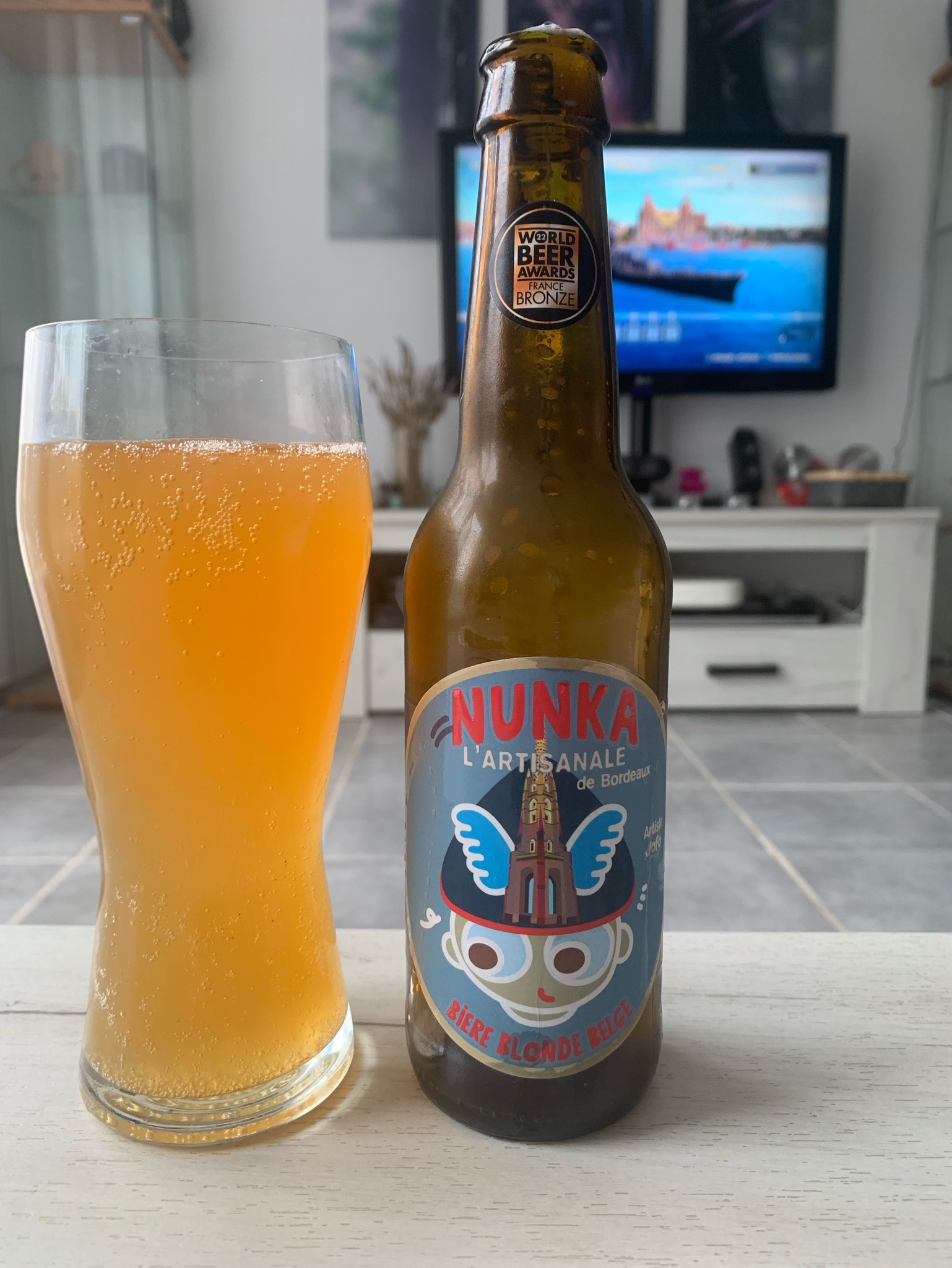 Nunka Blonde Belge, France