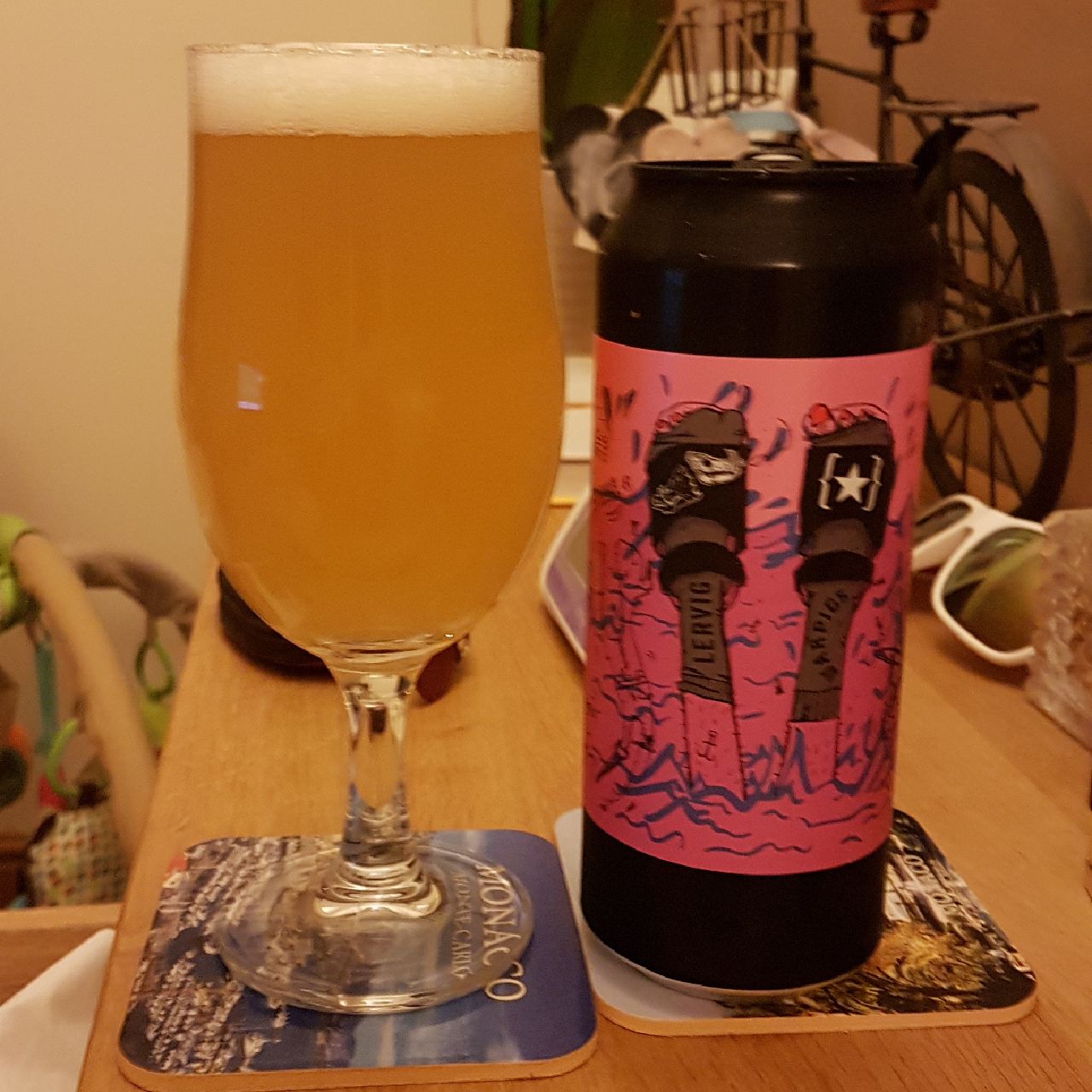 Socks 'N' Sandals, Norway