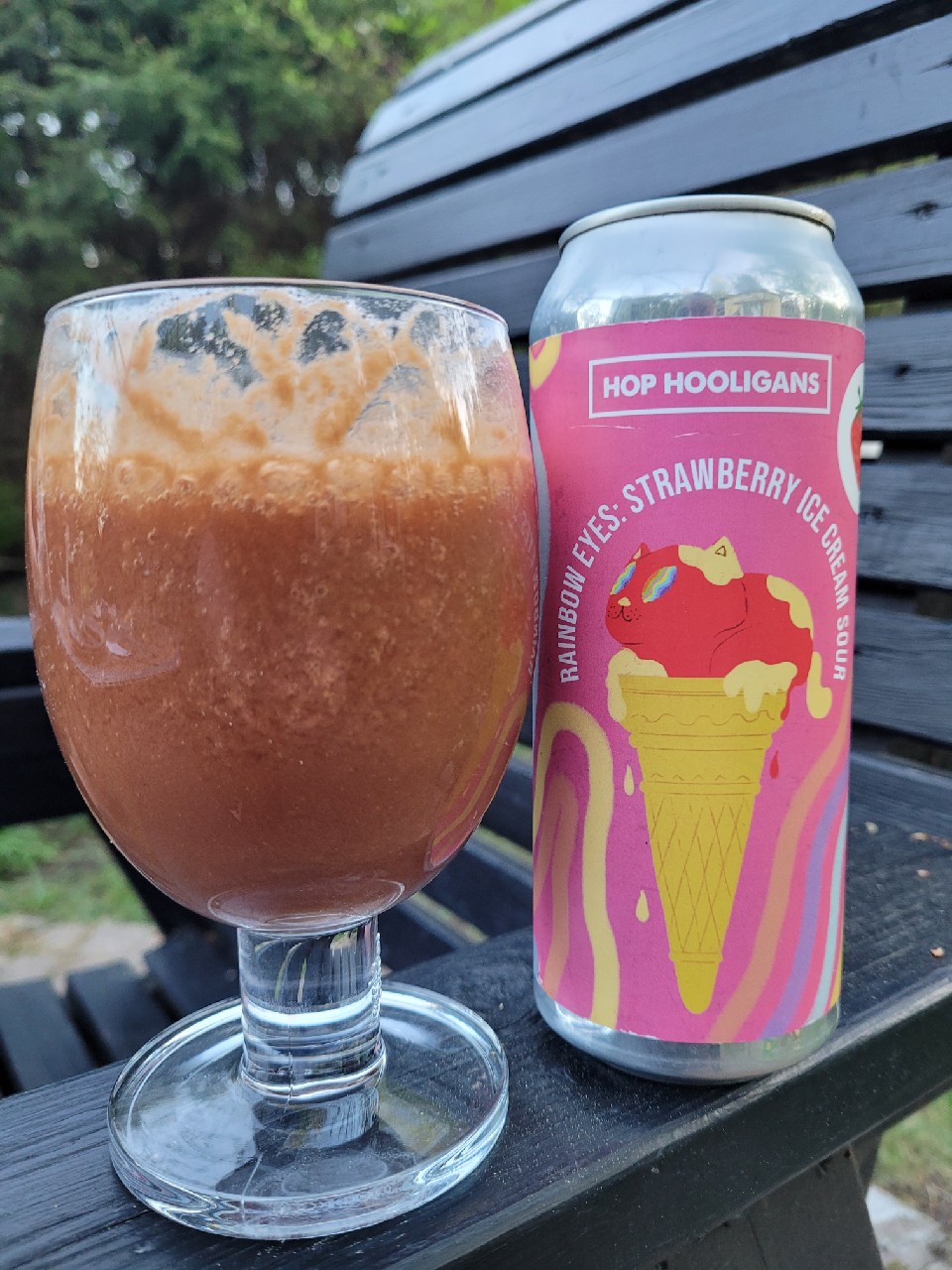 Rainbow eyes: strawberry ice cream sour, Romania