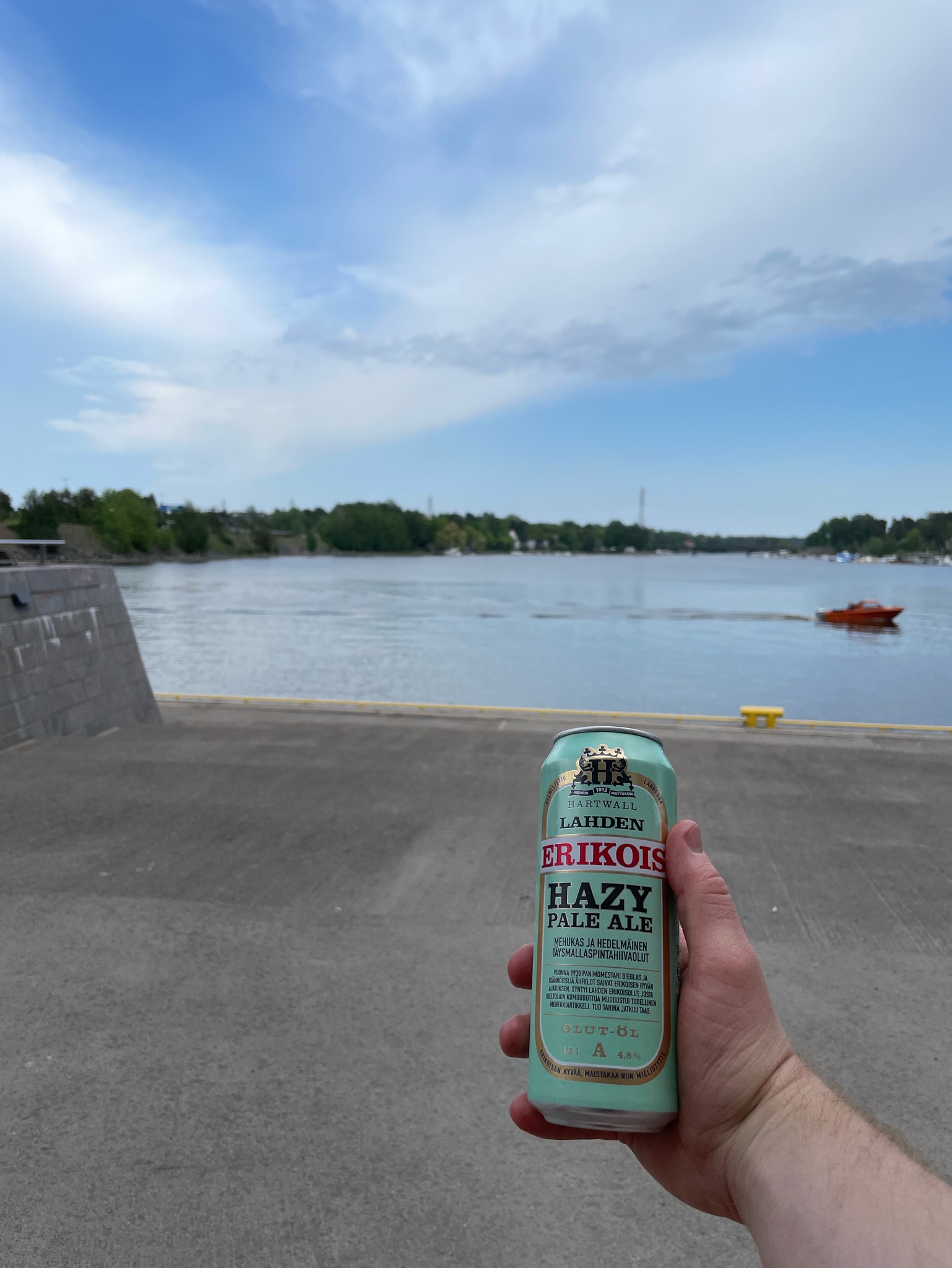 Lahden Erikois Hazy Pale Ale 4.8 Hartwall (Royal Unibrew) Pint Please