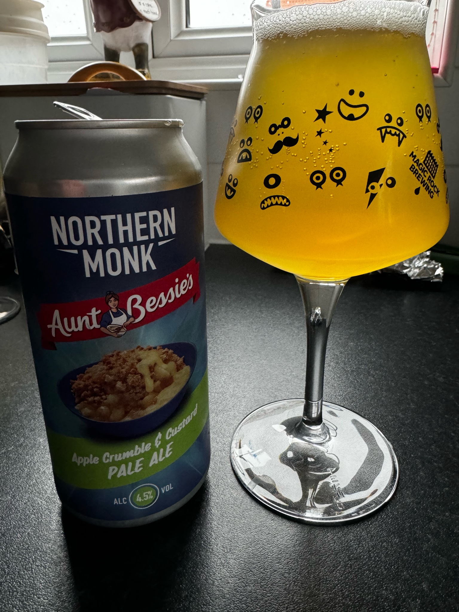 Aunt Bessie's Apple Crumble & Custard Pale Ale, England