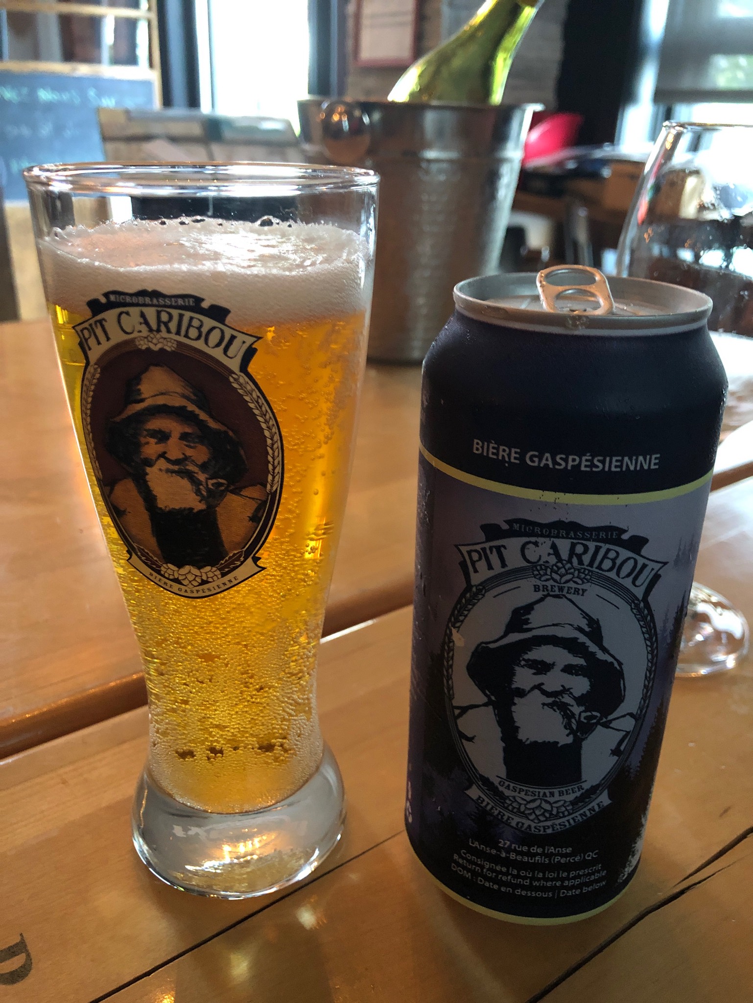 Saison de la Brume, Canada