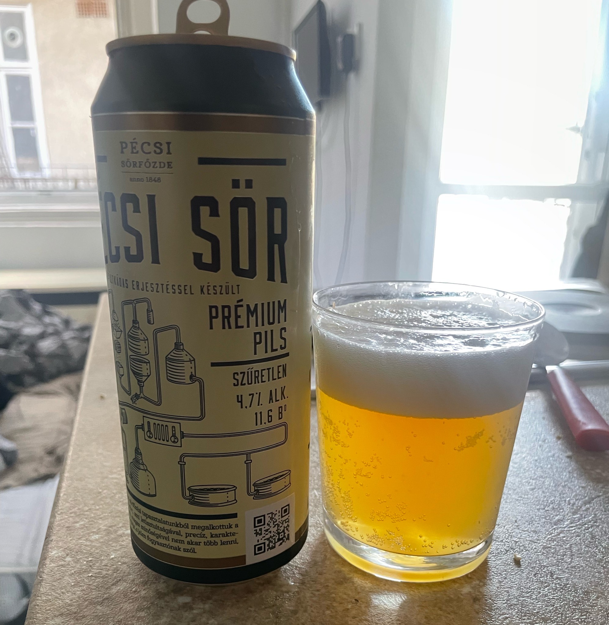 Pécsi Sör Prémium Pils Szűretlen, Hungary