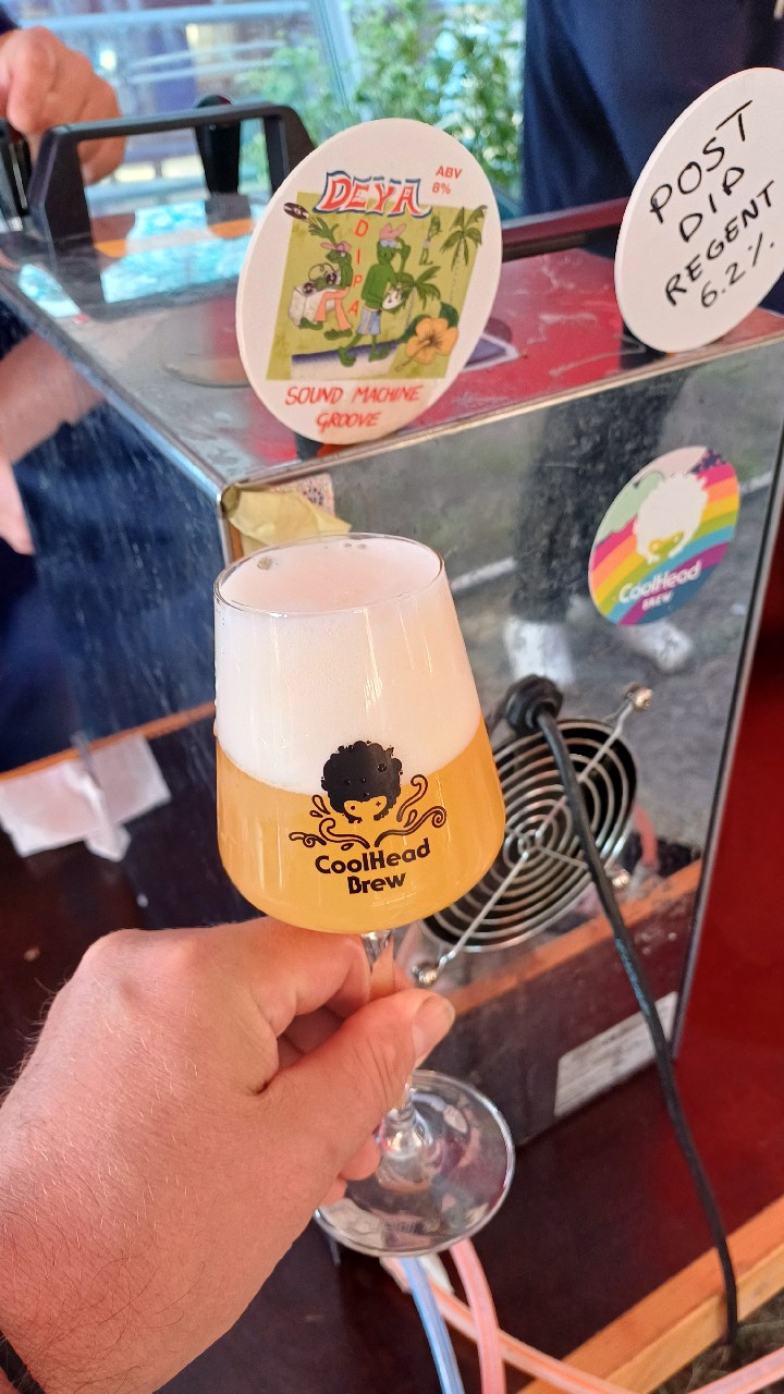 Sound Machine Groove, England