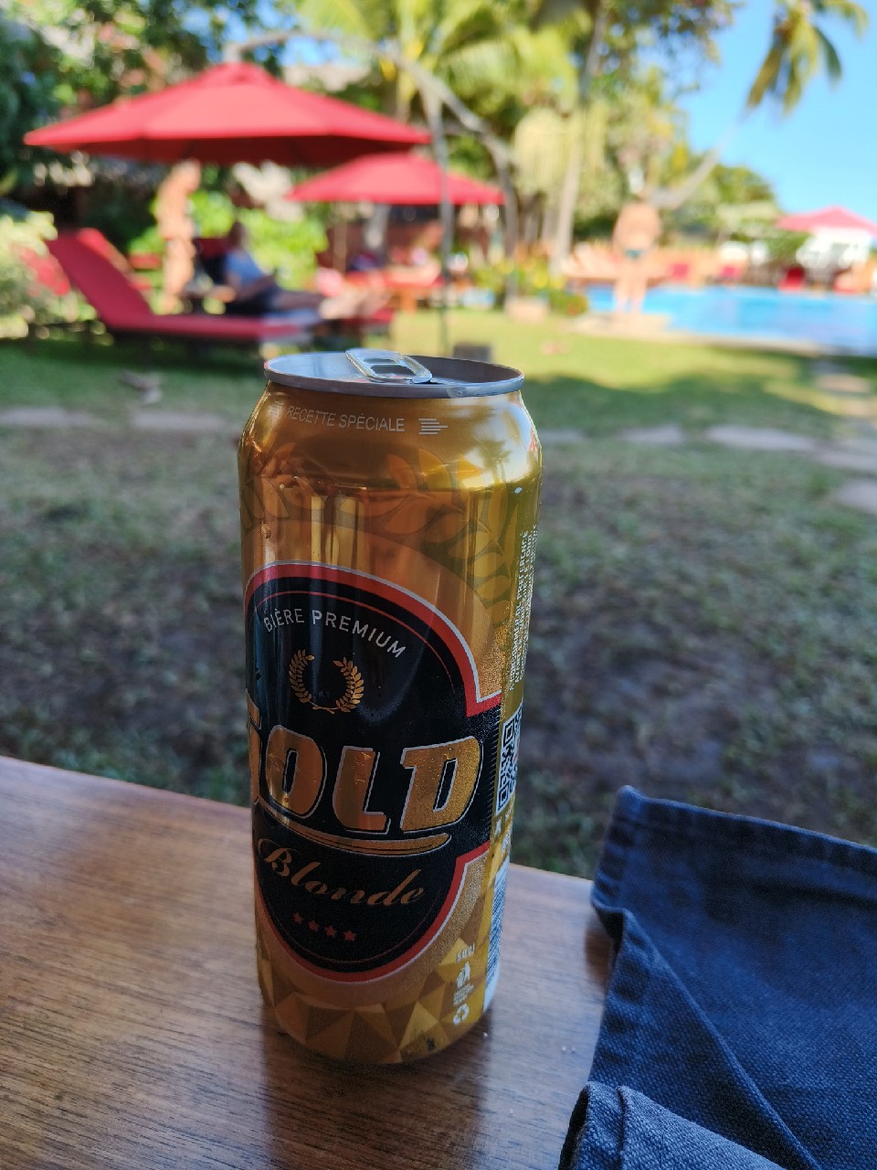 Gold Blonde, Madagascar