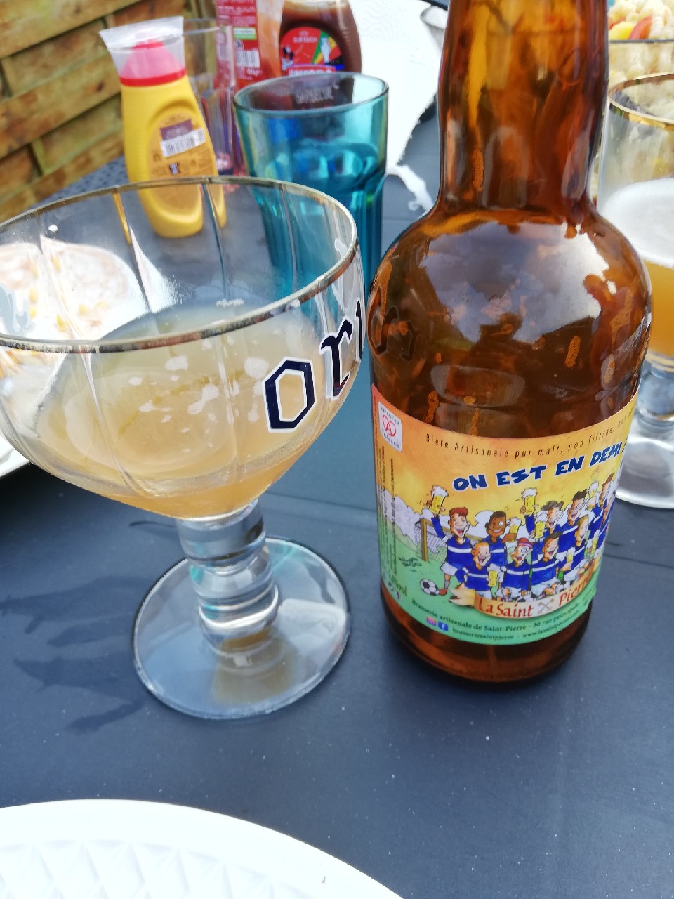 On Est En Demi, France