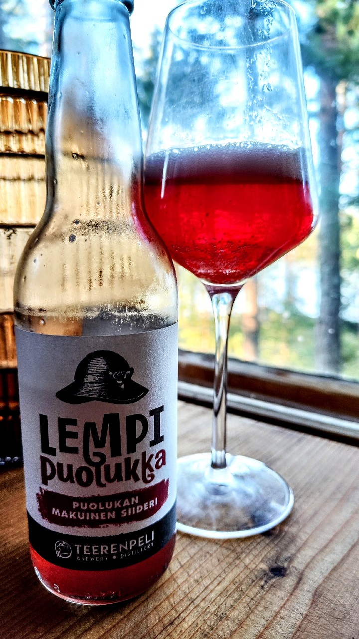 Lempi Puolukka, Finland