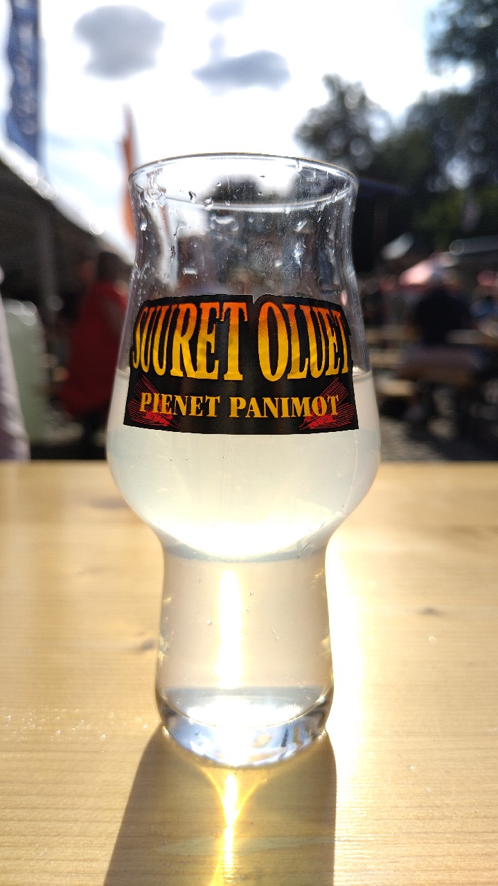 Harmaa Festarilonkero, Finland