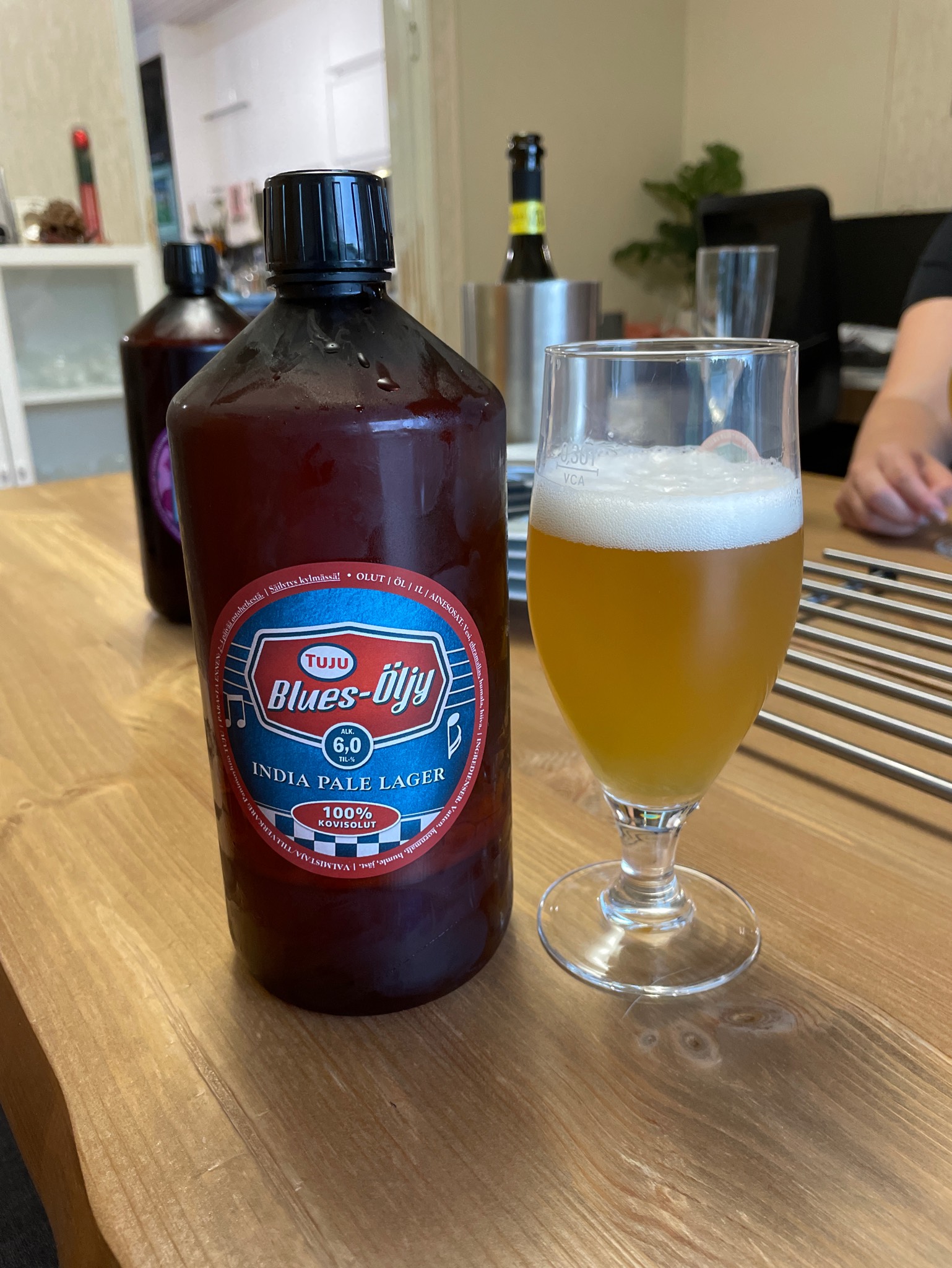 Blues-Öljy, Finland