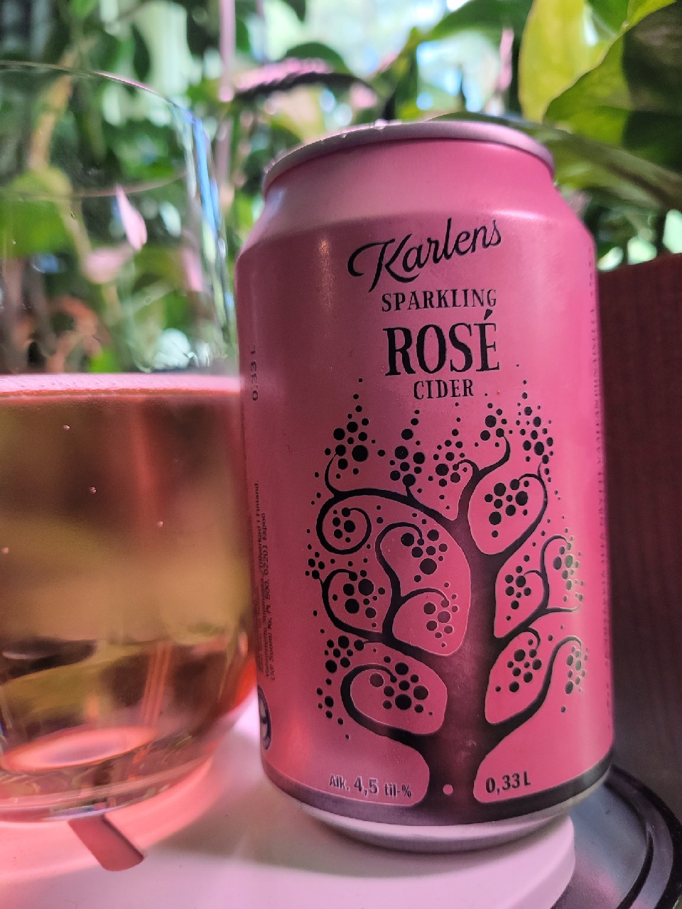 Karlens Sparkling Rosé Cider, Finland