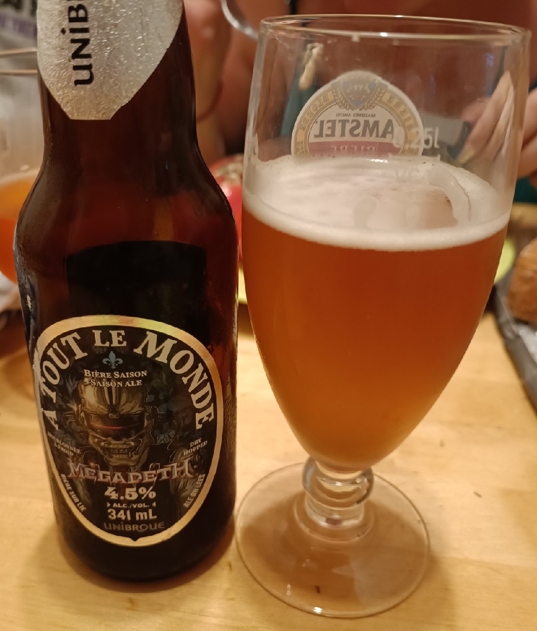 À Tout Le Monde, Canada