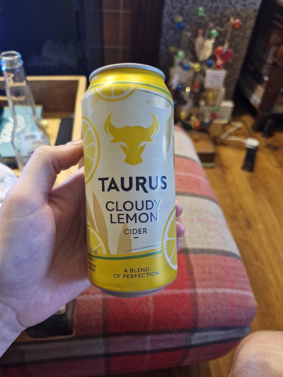 Taurus Cloudy Lemon Cider, England