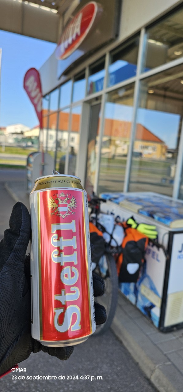 Steffl Bier, Hungary