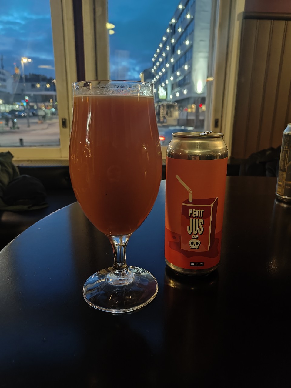 Petit Jus De Mort: Pêche + Orange + Canneberge, Canada
