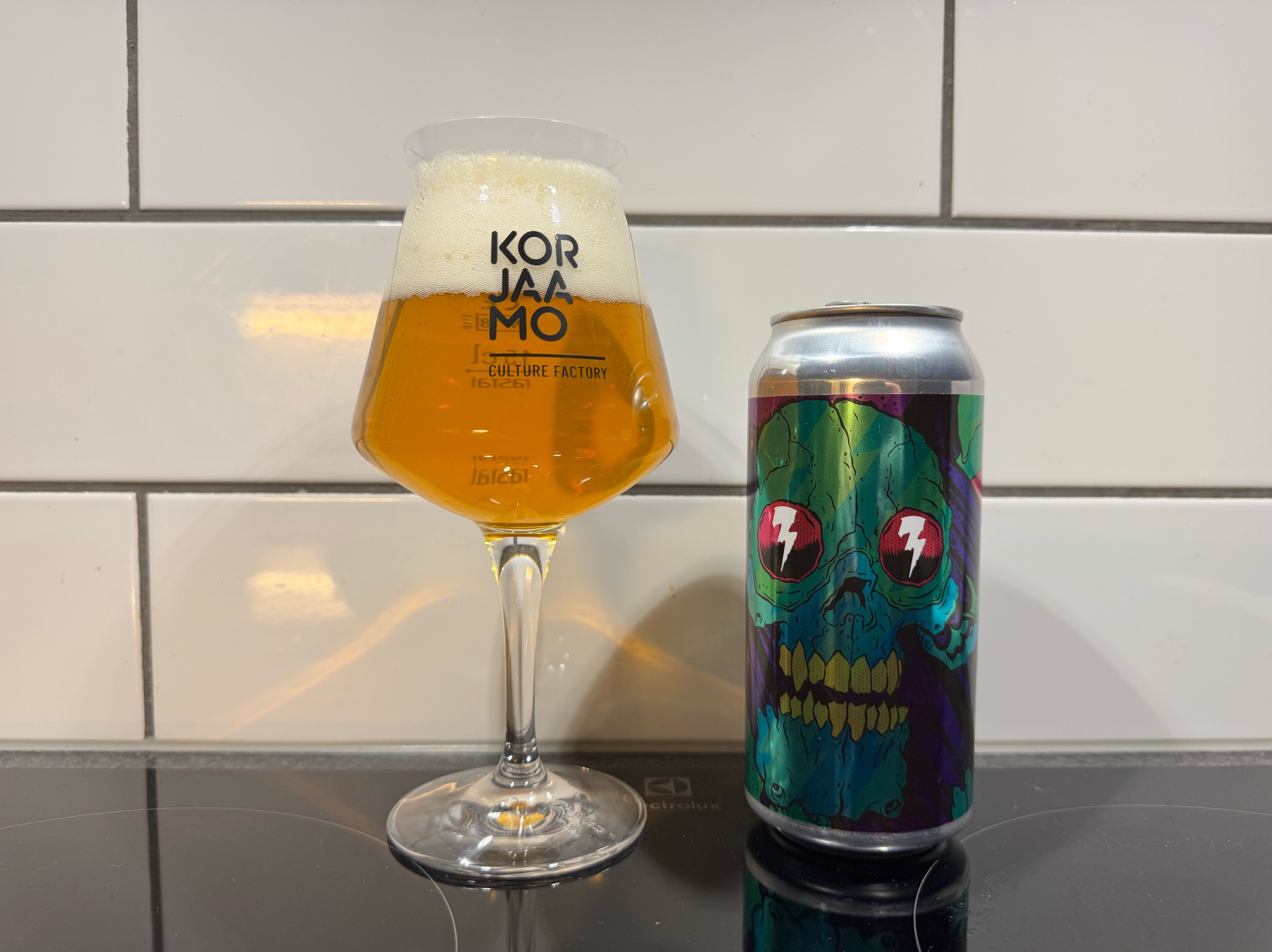 Los Muertos, Finland