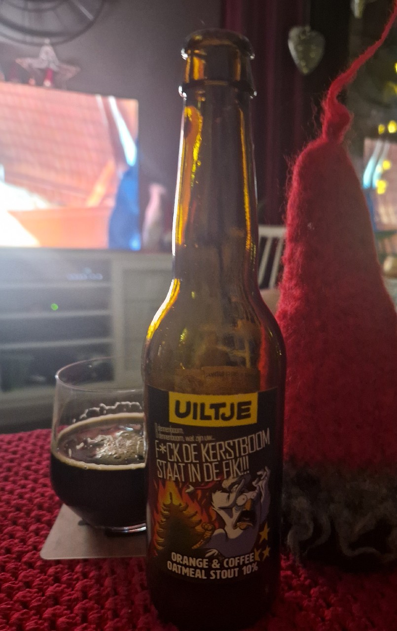 F*ck the Christmas Tree Is On Fire!!! / F*ck de Kerstboom Staat in de Fik!!, Netherlands