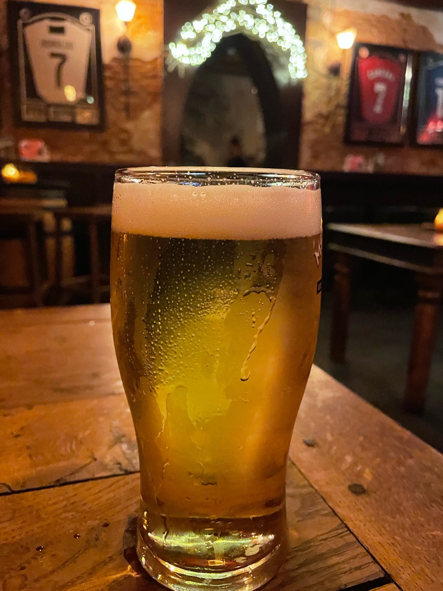 Adam's Apple, Belgium