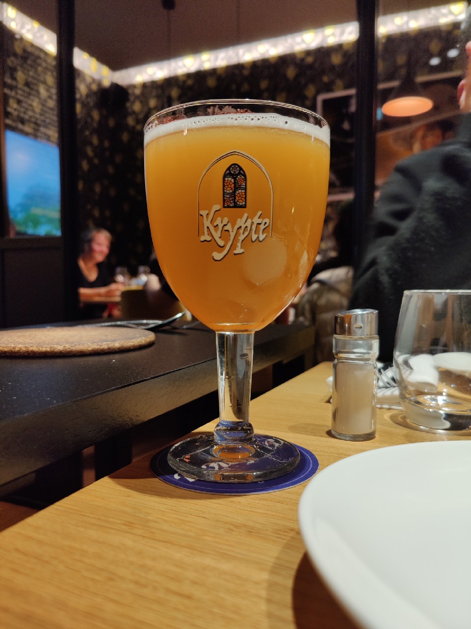 Krypte Blonde, France