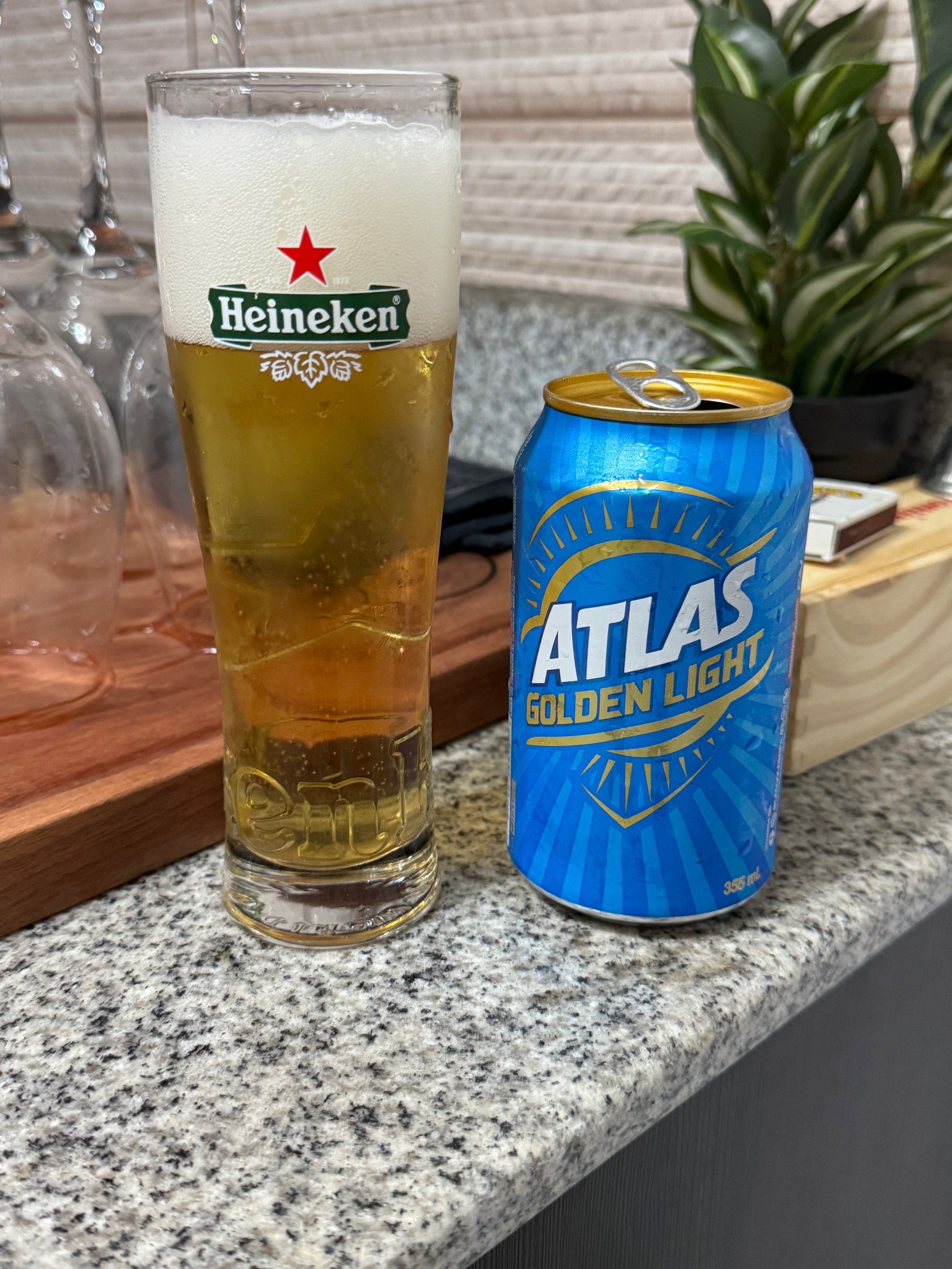 Atlas Golden Light, Panama