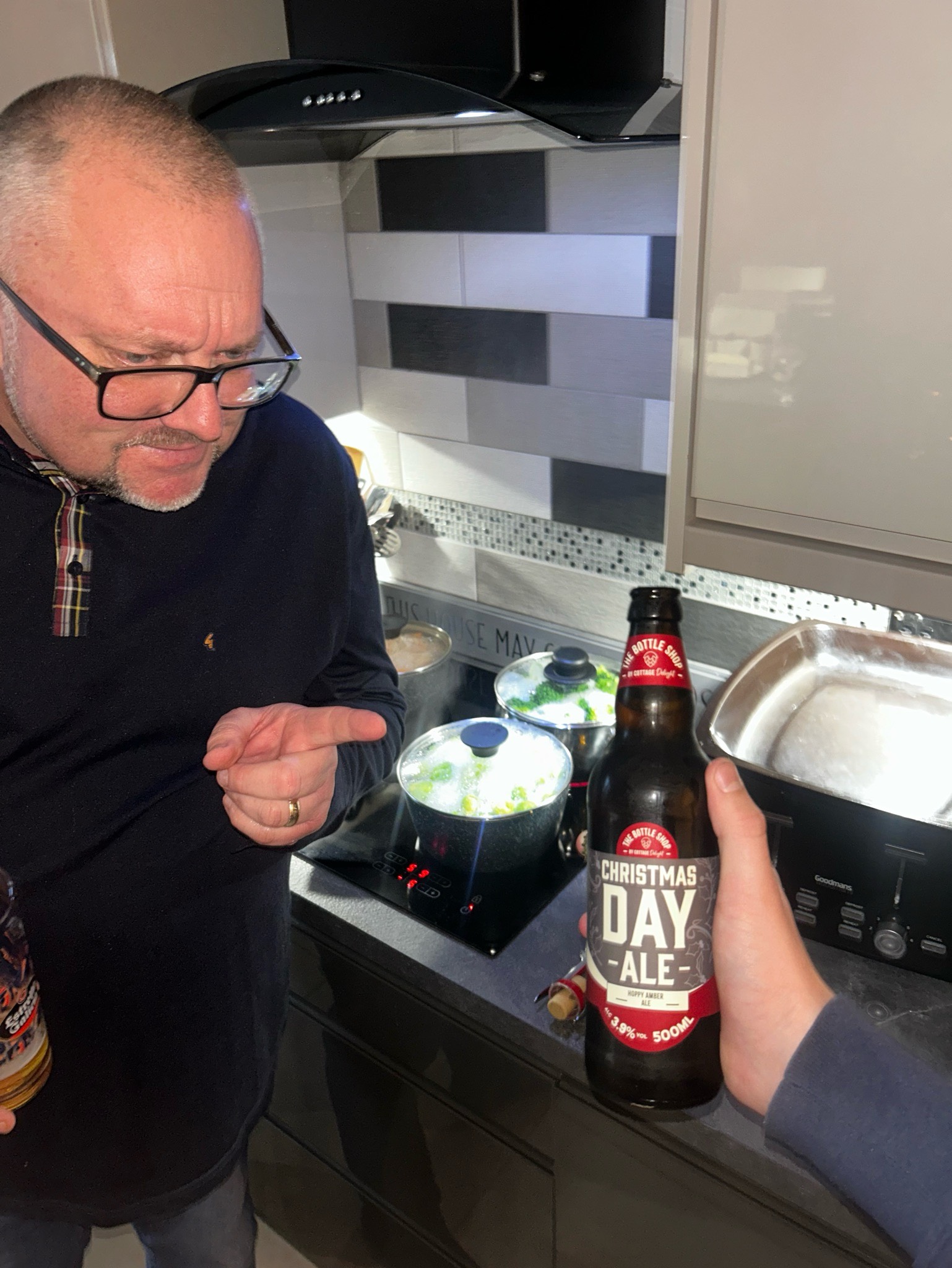 Christmas Day Ale - Hoppy Amber, England