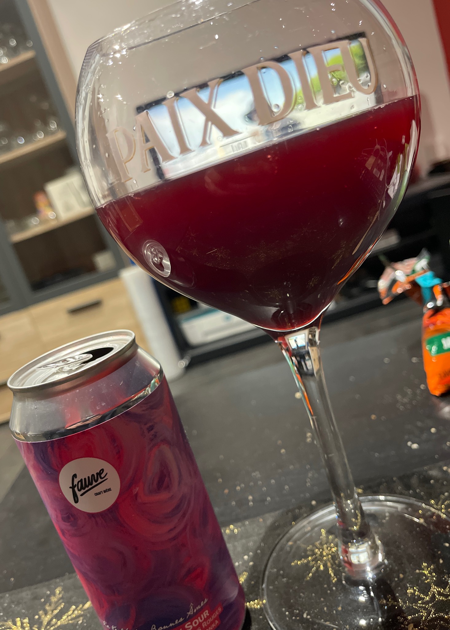 Le Péché Des Bonnes Âmes, France