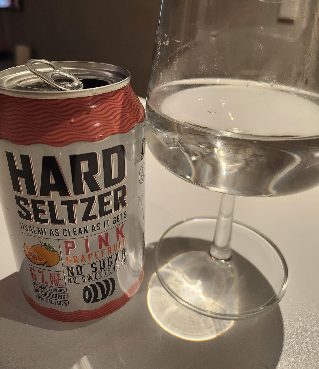 Hard Seltzer Pink Grapefruit, Finland
