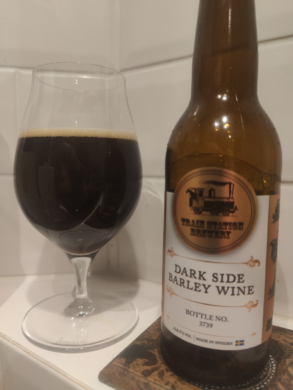 Dark Side Barley Wine, Sweden