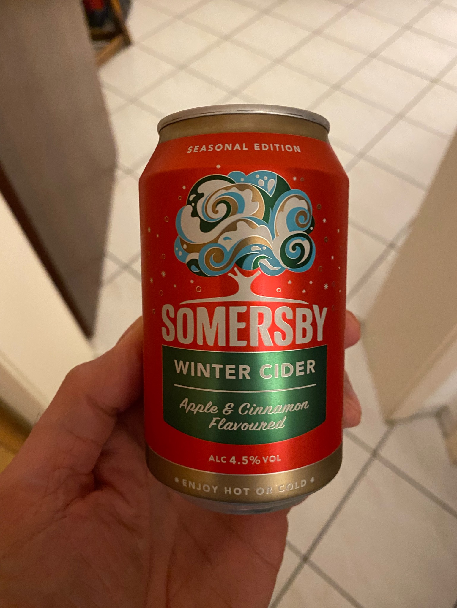 Somersby Apple & Cinnamon Winter Cider, Denmark