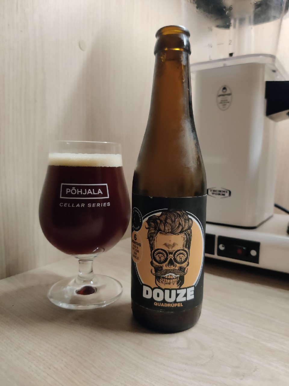 Douze Quadrupel Aged In Appleton Rum Barrels, Belgium
