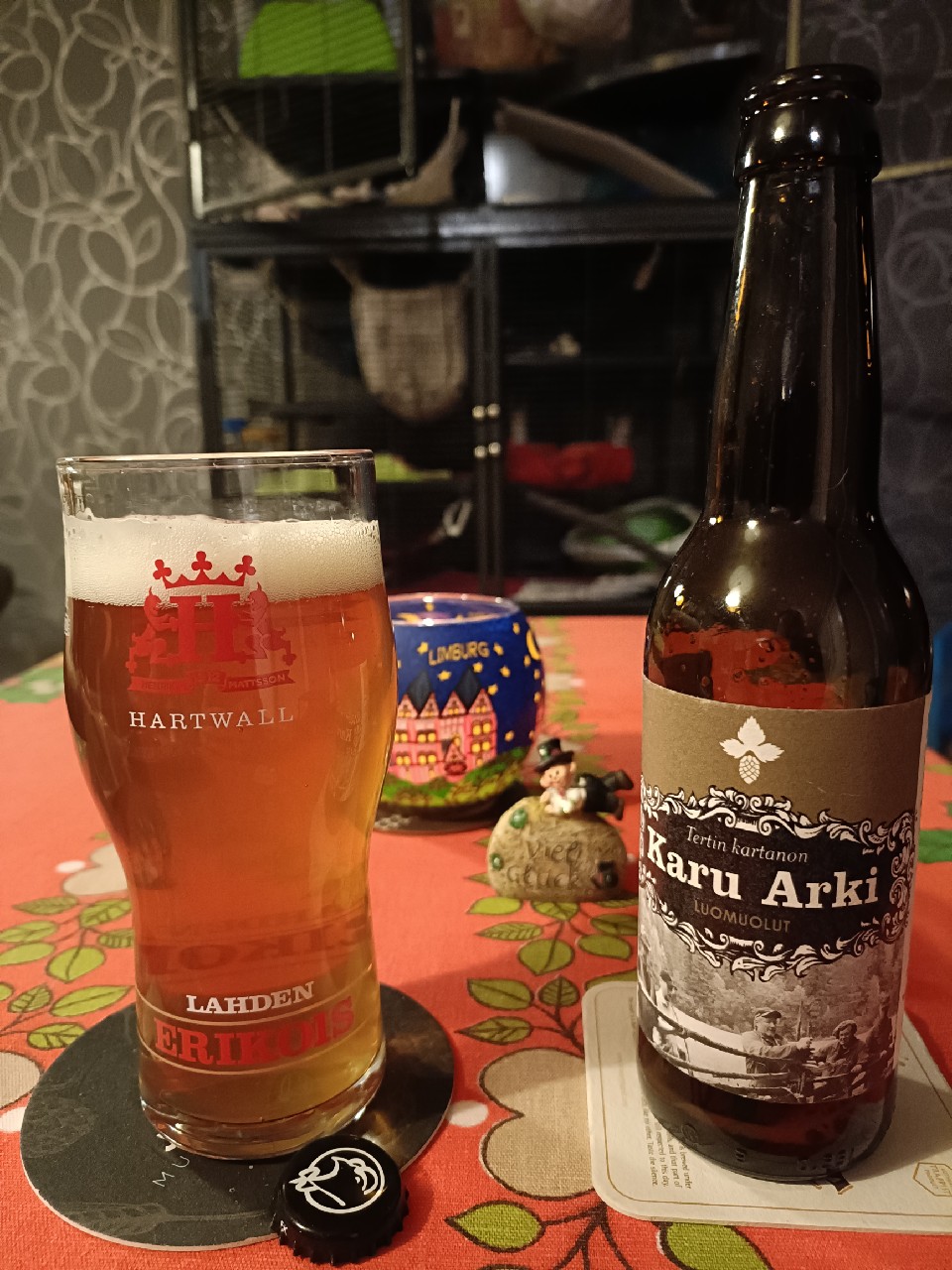 Tertin Kartanon Karu Arki, Finland