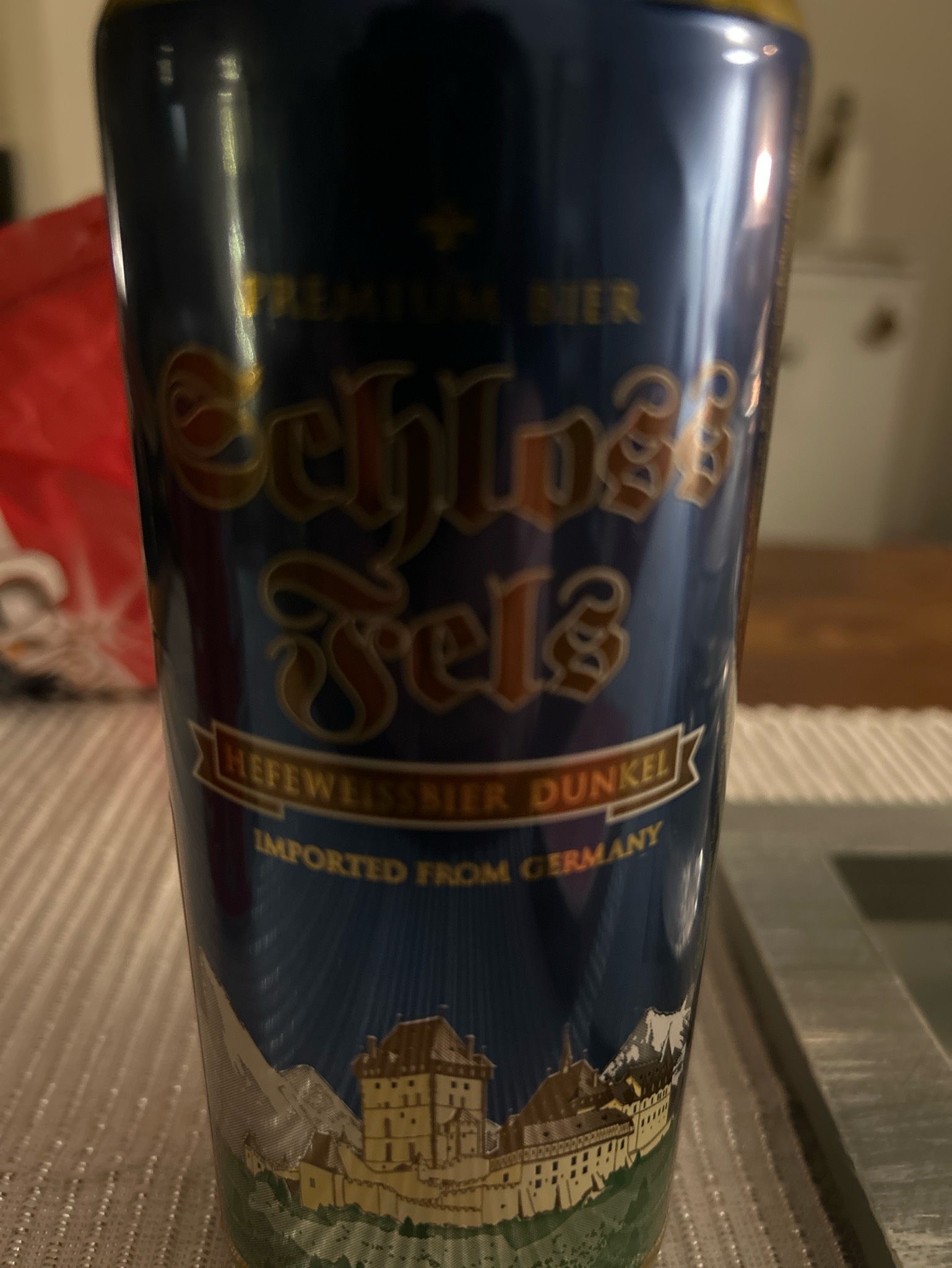 Schloss Fels Dunkelweizen, Germany