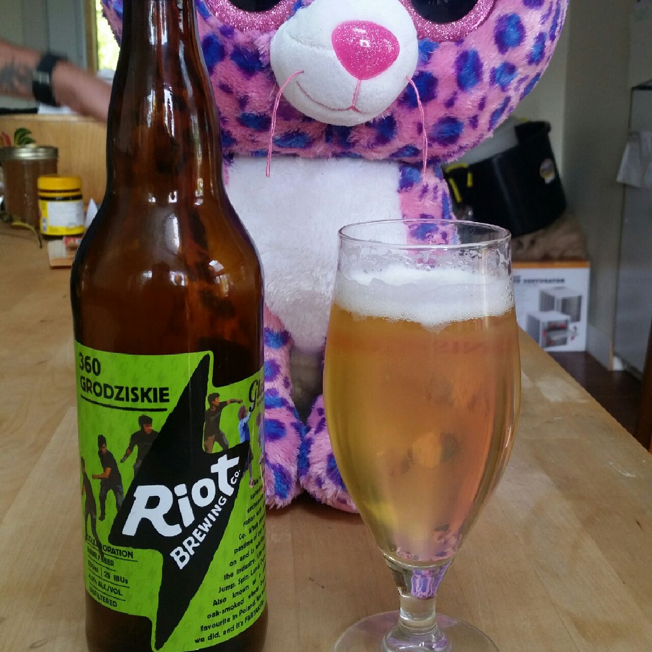 360 Grodziskie, Canada