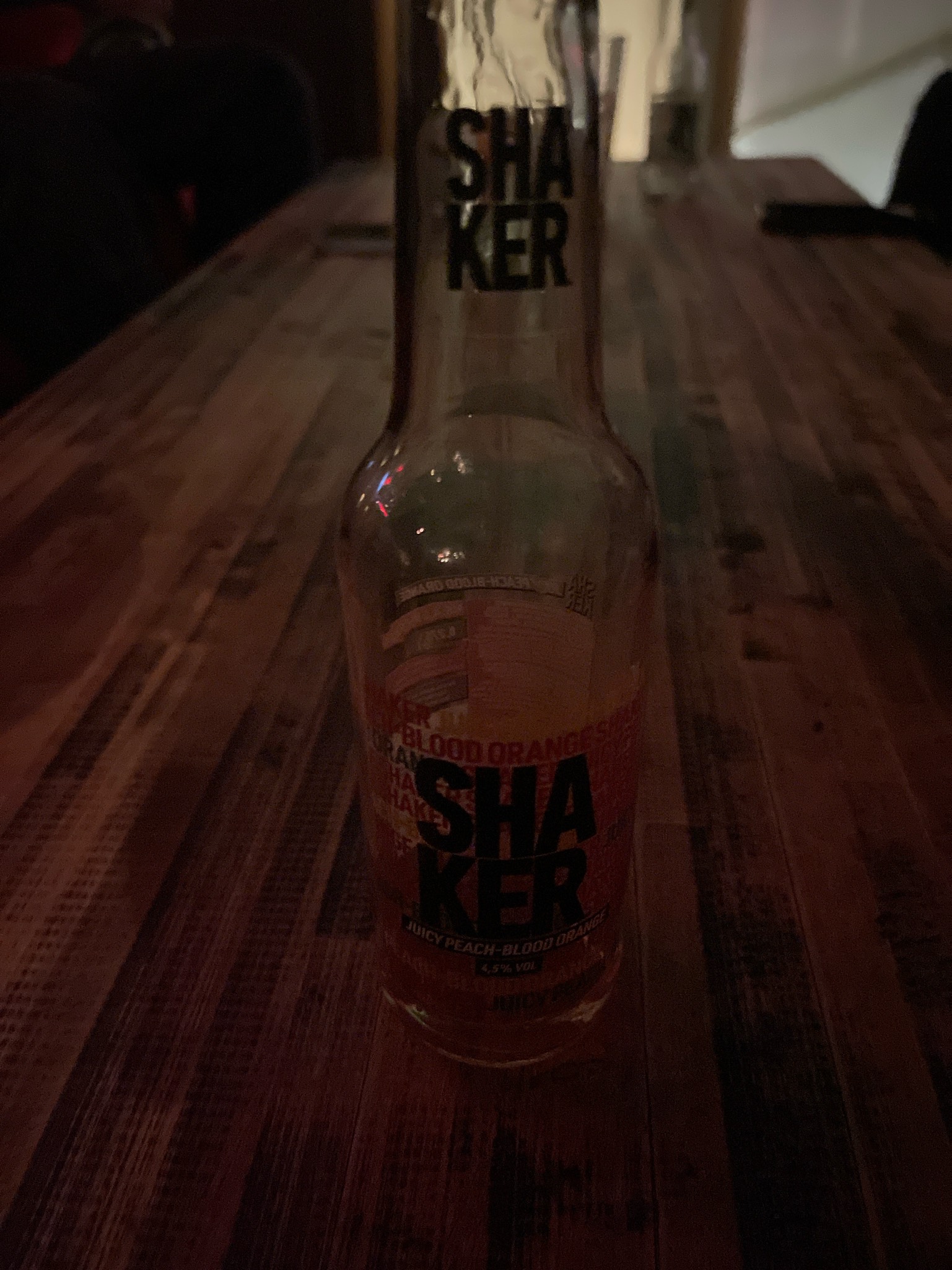 Shaker Juicy Peach Blood Orange, Finland
