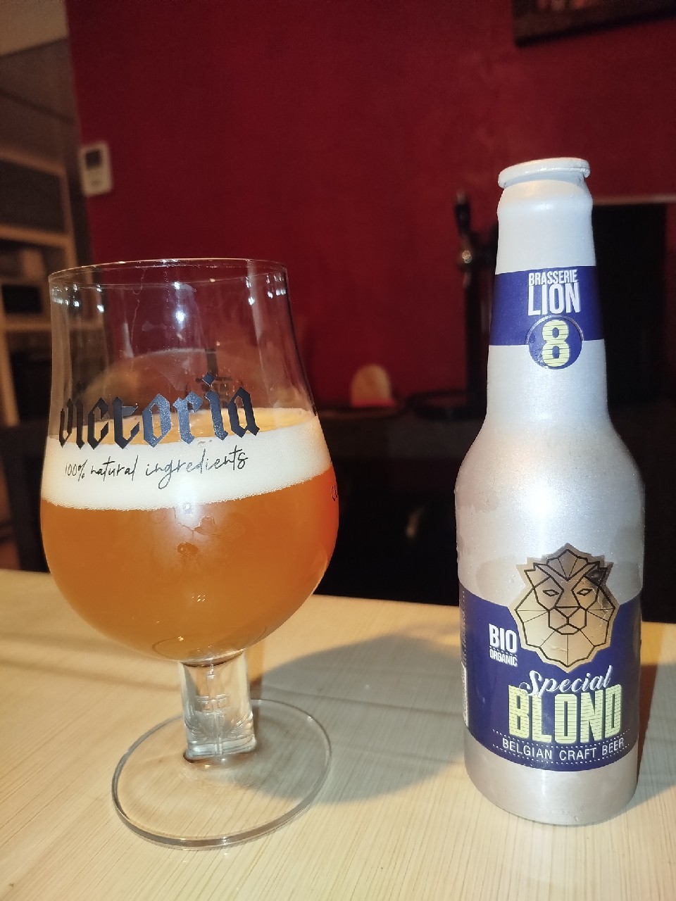 Brasserie Lion 8 - Special like I am... Blond, Belgium