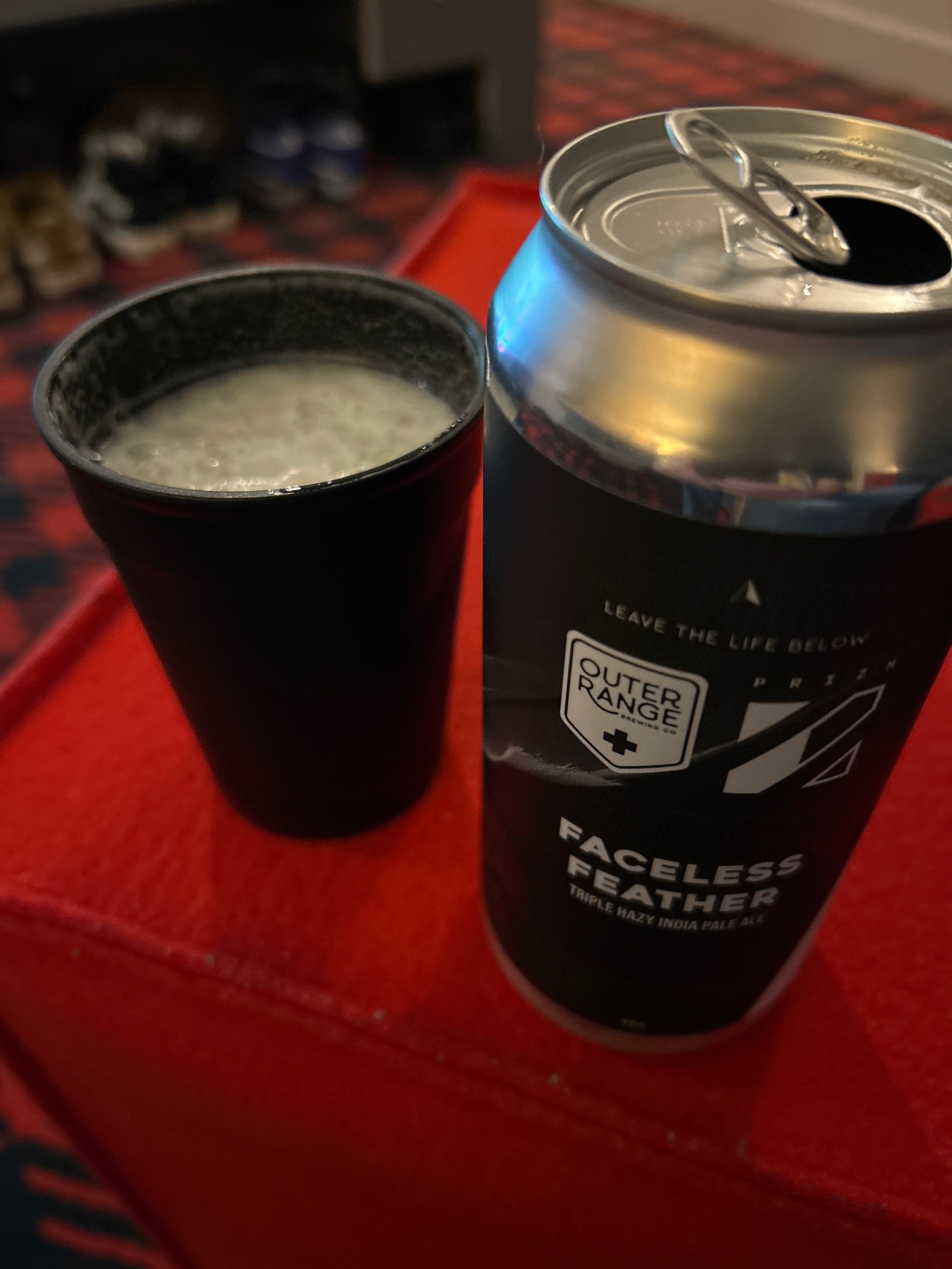 Faceless Feather, France