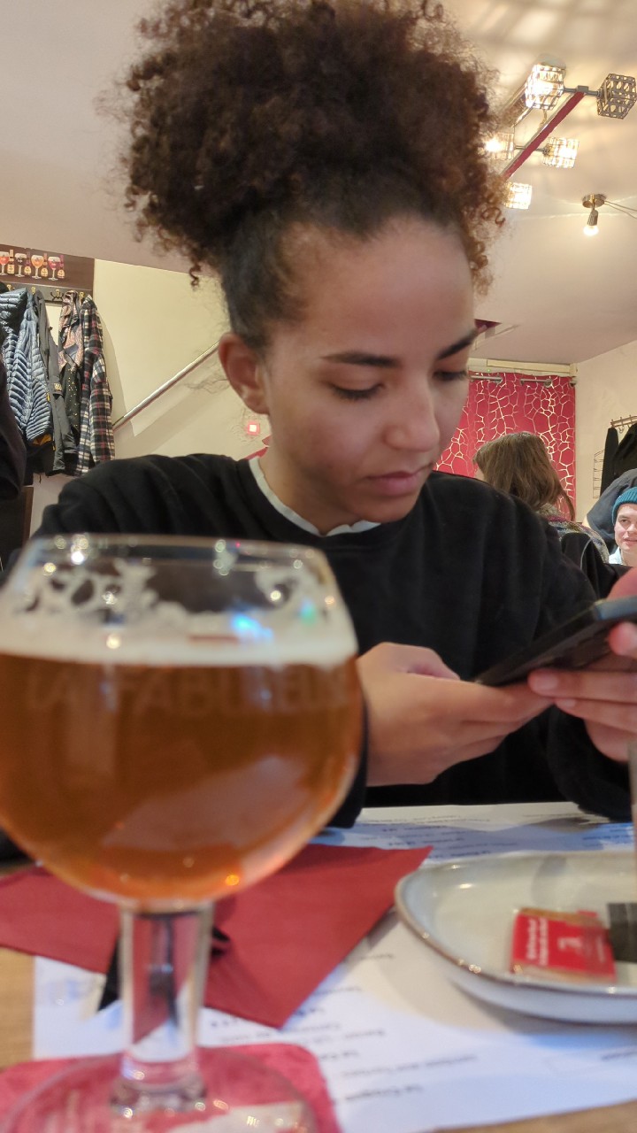 La Fabuleuse Triple Blonde, Belgium