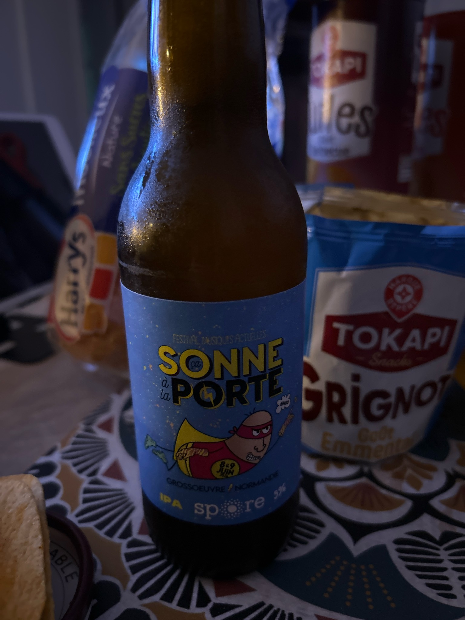 Ça Sonne À La Porte, France