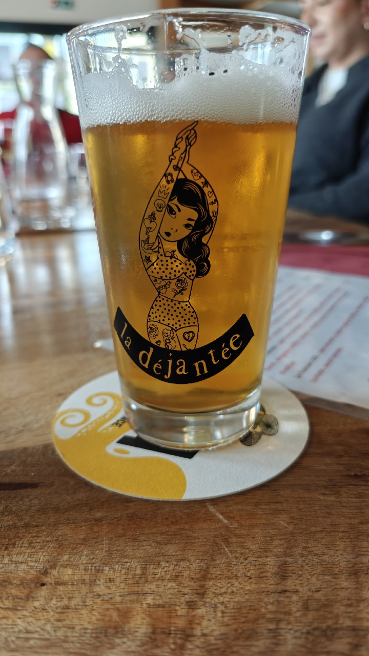 La Déjantée Blonde, France