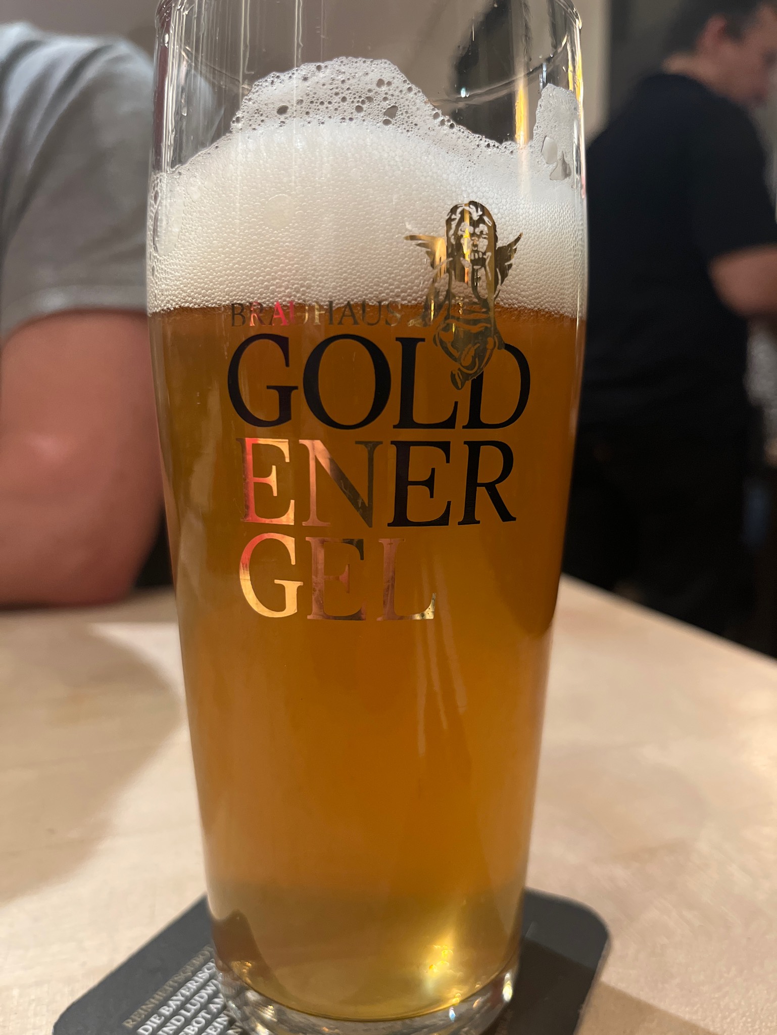 Goldener Engel Helles, Goldener Engel