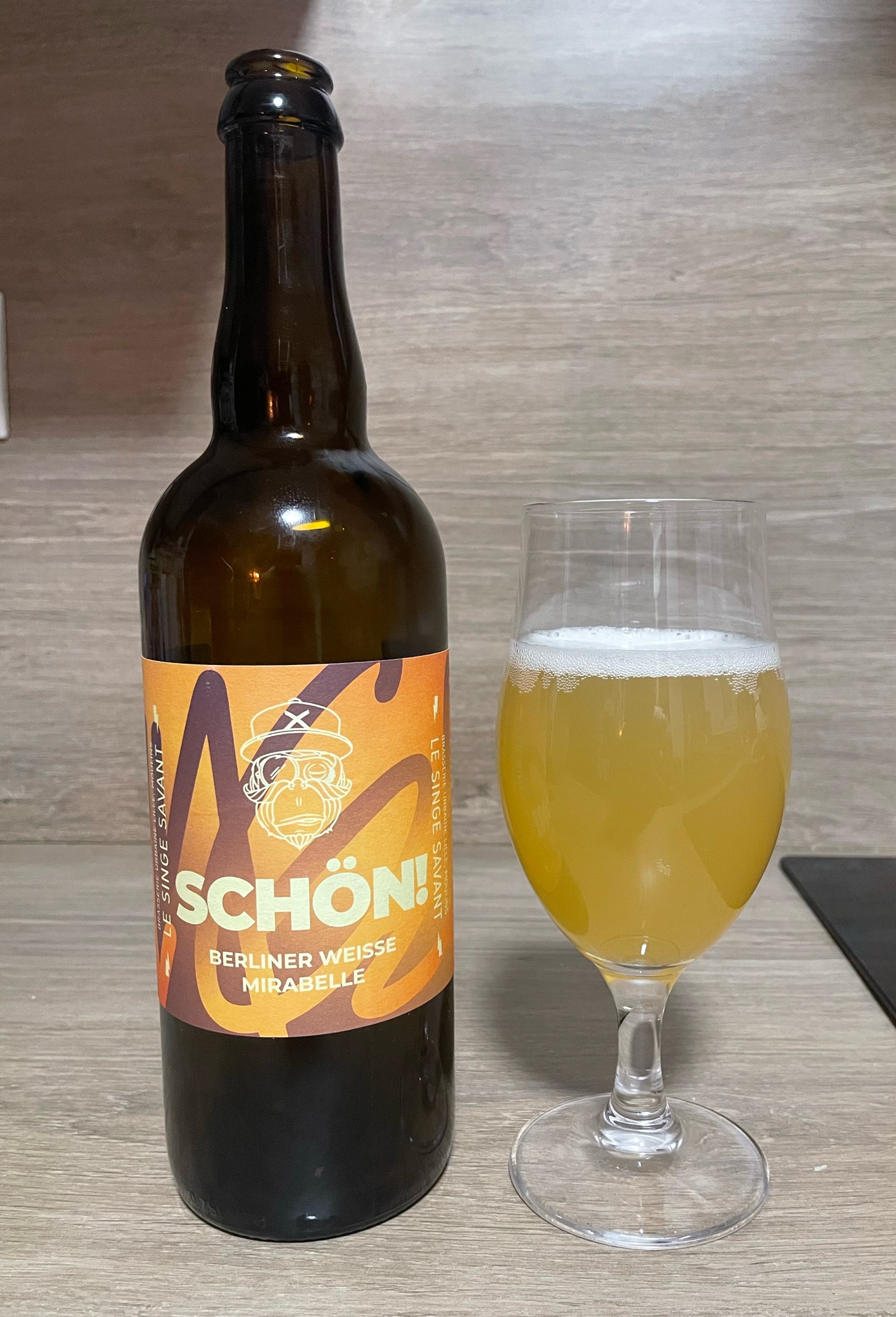 Schön!, France